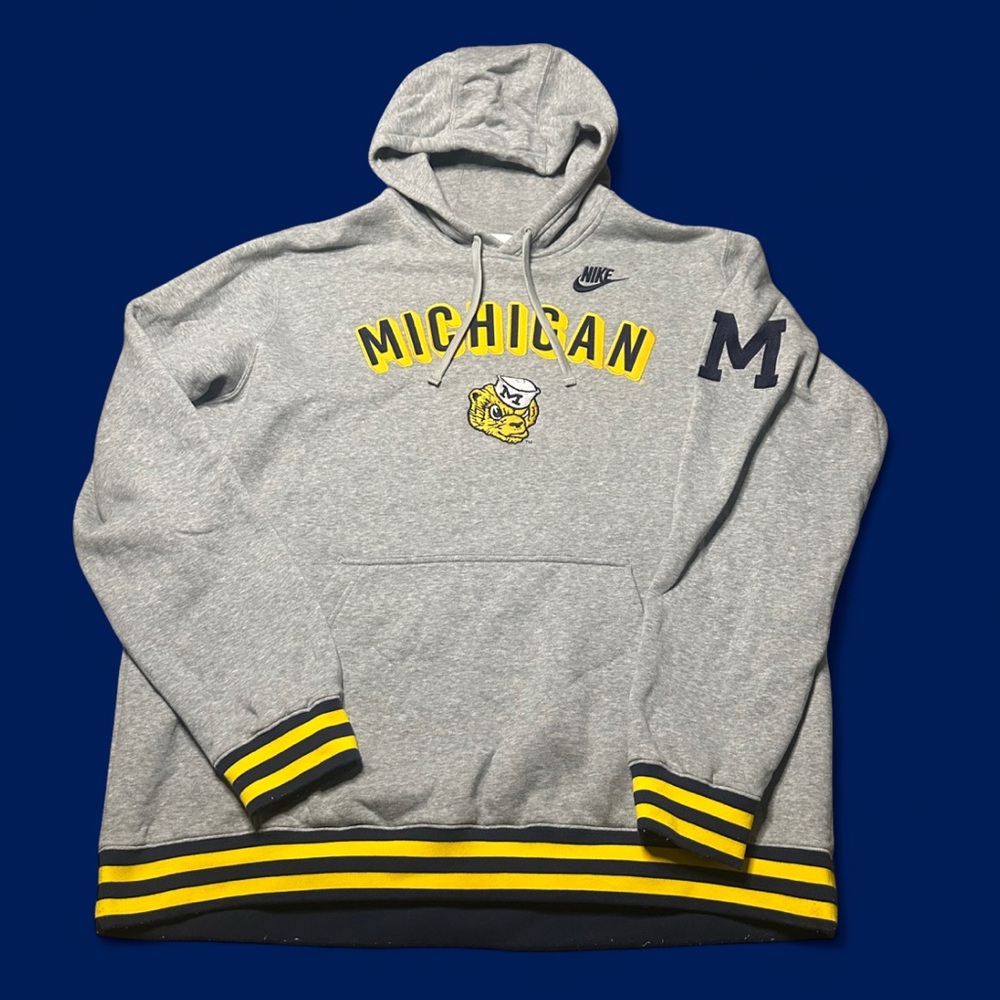 Nike Michigan Wolverines Pullover Hoodie Gray Embroidered NCAA